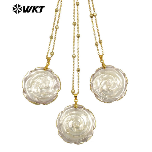 WT-JN311 Wholesale Popular Natural MOP Shell Big Rose Flower Necklace With Gold Plated Tiny Chain Elegant Female Gift Accessory