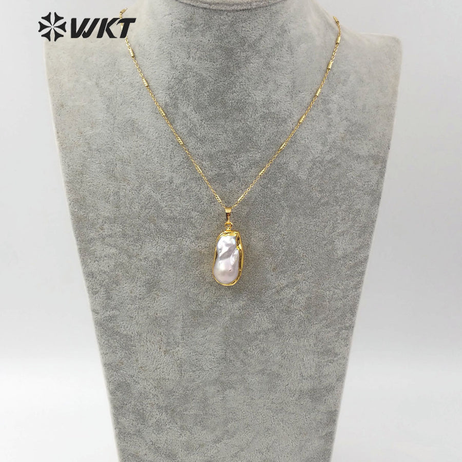WT-JN063 Irregular Shape Jewelry Natural Pearl Pendant Specific Each Different Half of the Gold-Plated Wrapped Pearl Necklace
