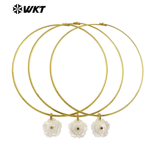 WT-JN382 Popular Design Gold Plated Natural Shell Zircon Flower Shape Pendant Chockers Necklace For Women Party Jewelry