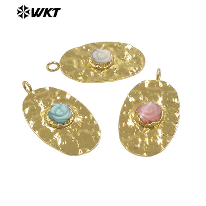 WT-JP519 Exquisite Vintage Style 18K Gold Plated Carved Shell Flower Charms Pendants For Lady Handmade Jewelry DIY Making