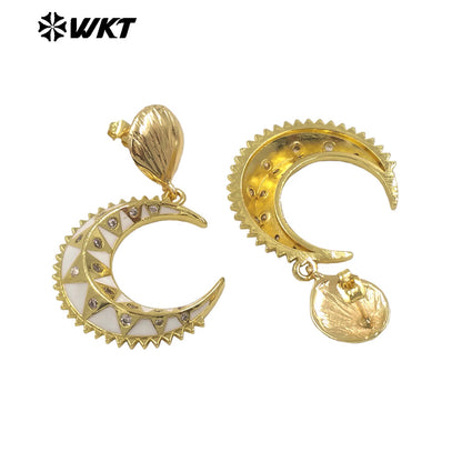 WT-ME117 Vehicle Punk Style Women Unique Rivet Moon Earrings With Zircon Setting