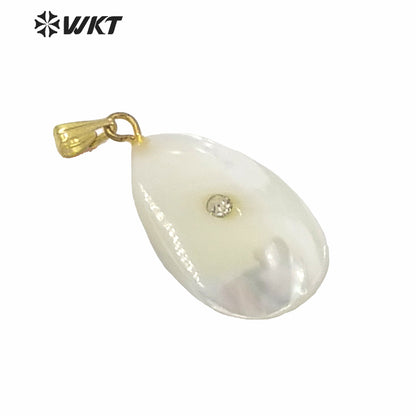 WT-JP223 Wholesale Natural Water Drop White Shell Pendant Single Loop Natural Shell Teardrop Shape Charm Pendant with CZ