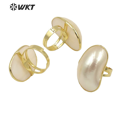 WKT-MPR019 Fashion and Lovely Gold Electroplated Pearl While Dignity Shell Ring for Gift Good-looking Women White Oval MOP Ring