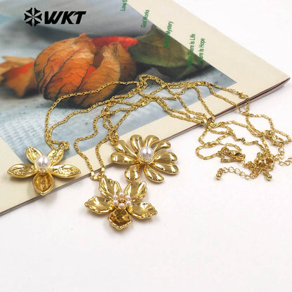 WT-N1516 Wholesale Trendy Metal Thin Chain With Gold Plated Brass And Artifical Pearl Flowers Pendant Necklace As Lady Matching