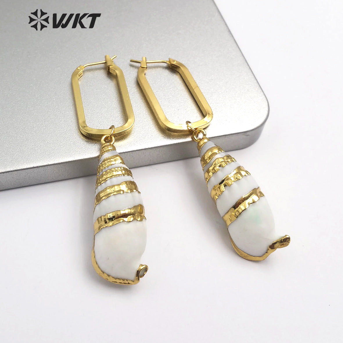 WT-E566 New Fashion Jewelry Long Earring Trumpet Shell Earring Spiral Gold Plated Earrings Elegant Lady Jewelry