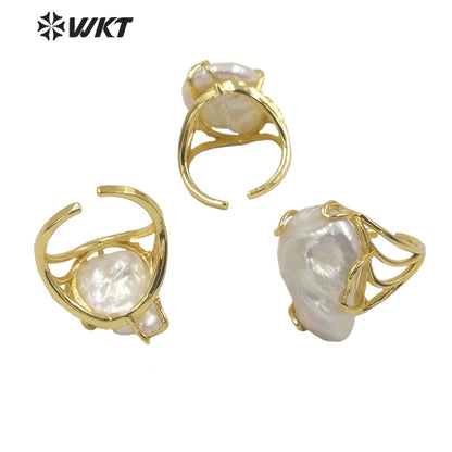 WT-MPR037 Unique Fashion Gold Plated Resist Tarnishable Freshwater Pearl Ring for Friend Wedding Ring Gorgeous Claw Setting Ring