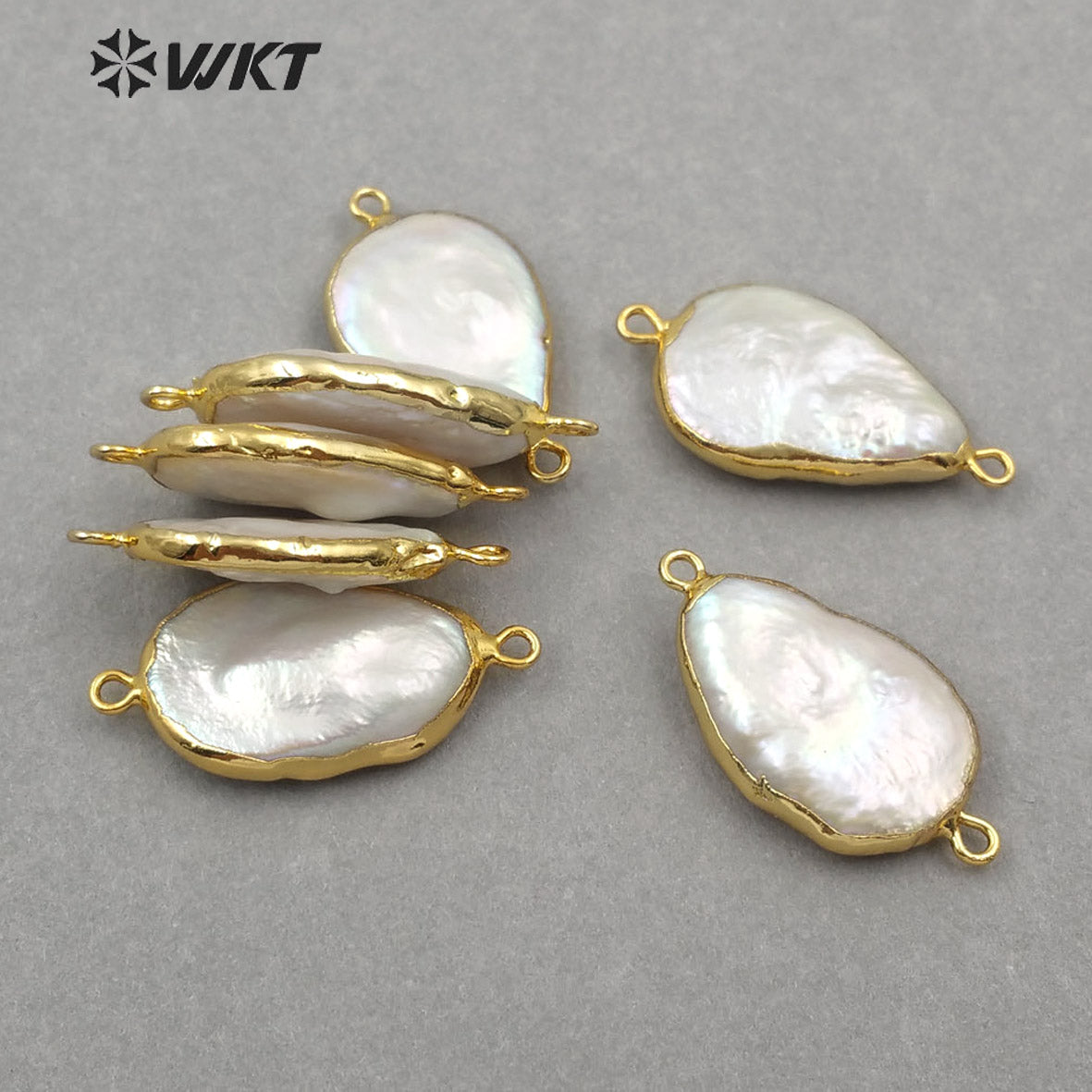 WT-JP130 Natural Freshwater Pearl Pendant With 18K Gold Plated Double Hook White Pearl Teardrop Shape Pearl Connectors