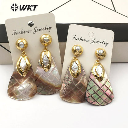 WT-E501 Fashion Jewelry Natural Shell and Pearl Earring Dainty Carved Black Shell Pendant With Rhonbus Pearl Charm Gold Earring