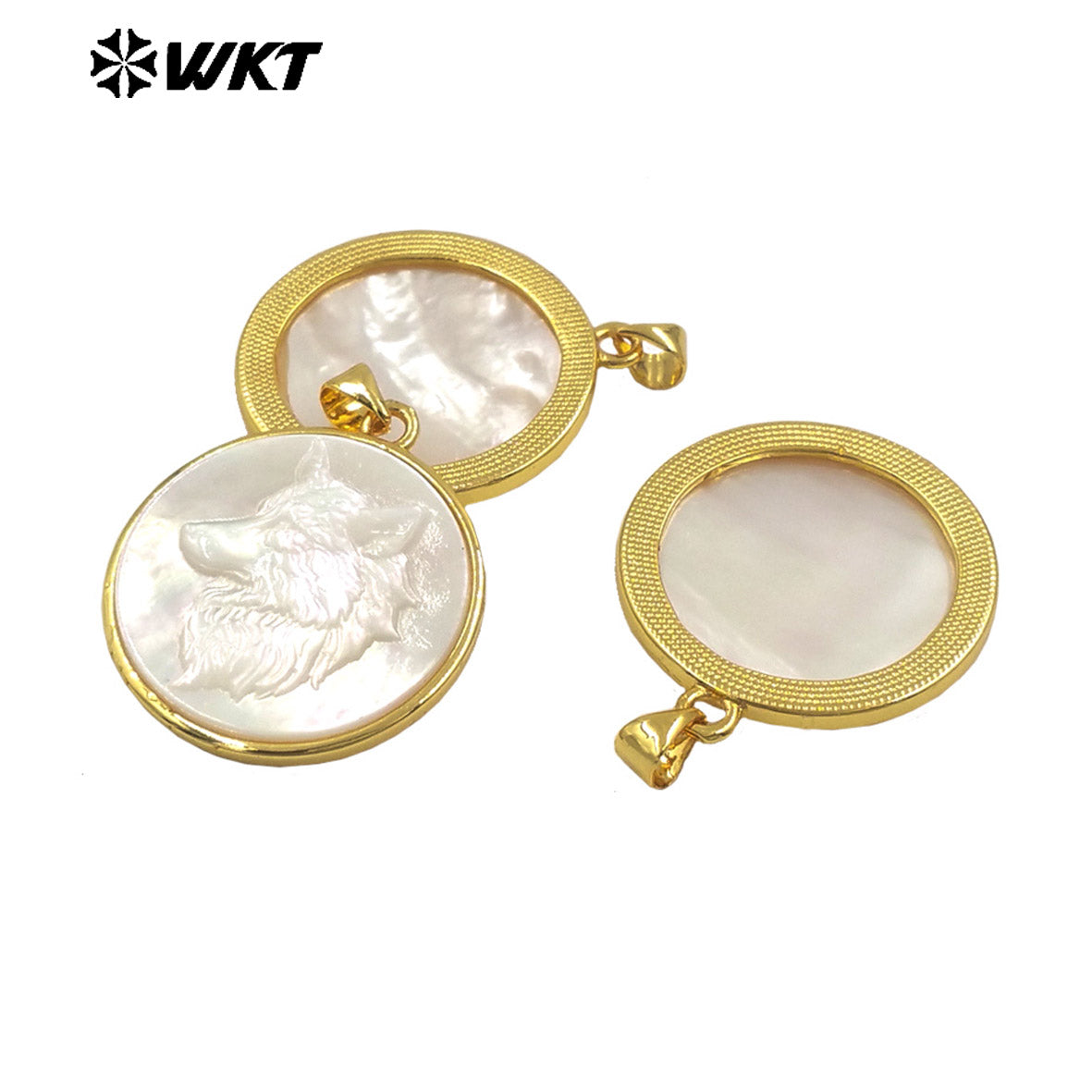 WT-JP430 Simple Design Handmade Carved Wolf Pattern Gold Electroplated Round Mop Pendant For Jewelry Necklace Making