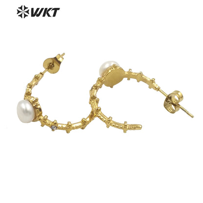 WT-MPE114 European and American Retro Exaggerated Natural Freshwater Pearl C Shaped Earrings