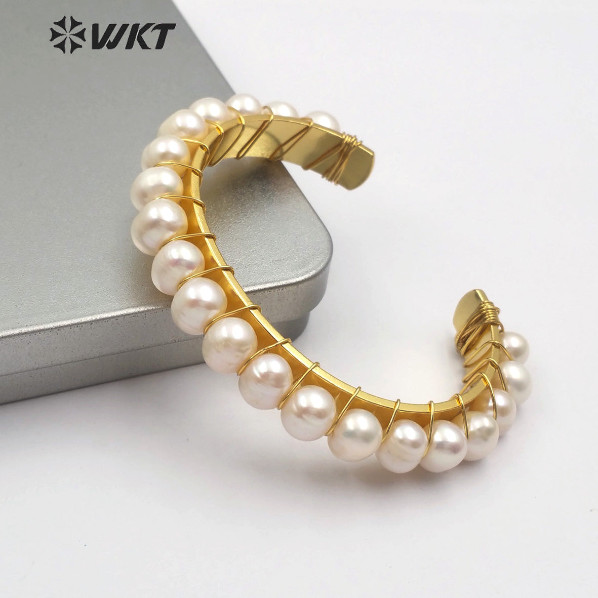 WT-B474 Women Gold Bangle Jewelry Natural Multi-pearl Bangle Pale Pink Rose Golden Pearl Bangle