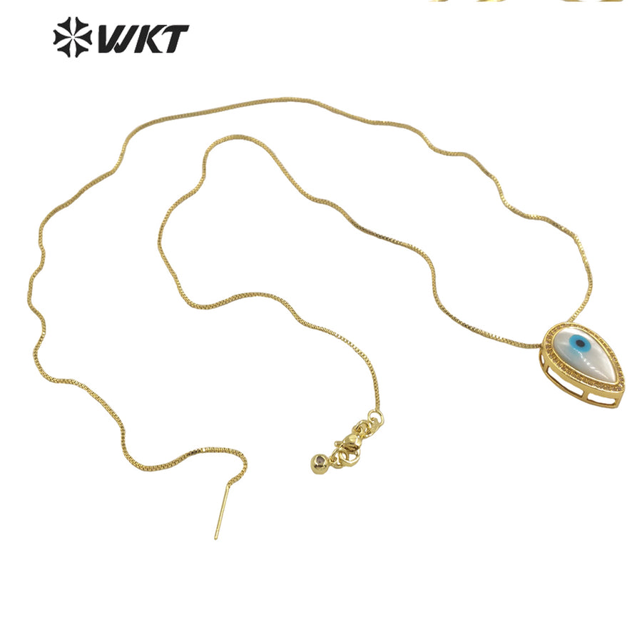 WT-MN972 Fashion Gold Electroplated Cubic Zircon Trim Natural Shell Teardrop Eye Necklace in Adjustable Women Turkey Necklace