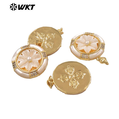 WT-JP469 Delicate Romantic Gold Plated Zircon And Natural Shell Hand Carved Flower Shape Pendant As Women Gifts Making