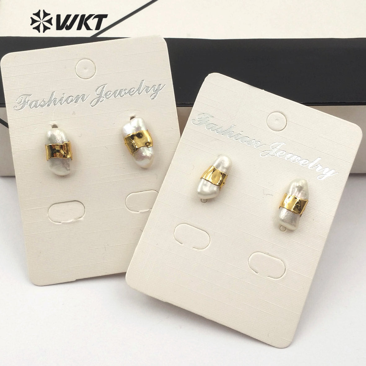 WT-E569 Natural Freshwater Pearl Stud Earring With Gold Electroplated Stud Earring Fashion Sea Shell Jewelry for Woman