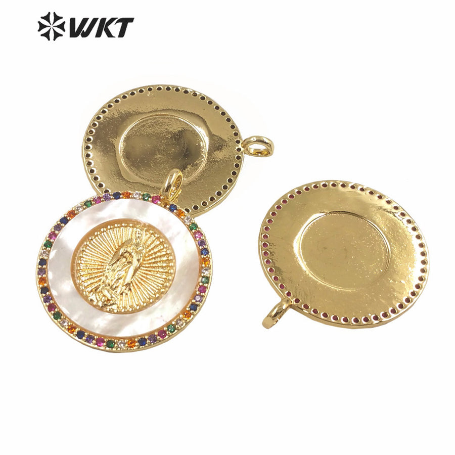 WT-MP271 Newest Vintage Style Ball Shaped Natural Shell Shell&Cubic Zircon Madonna Design Pendant