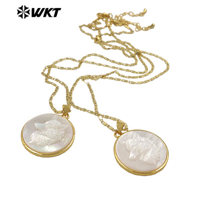 WT-JN352 High Quality Gold Plated Thin Chain With Round MOP Shell Hand Carved Wolf Pattern Pendant Necklace As Daily Jewelry