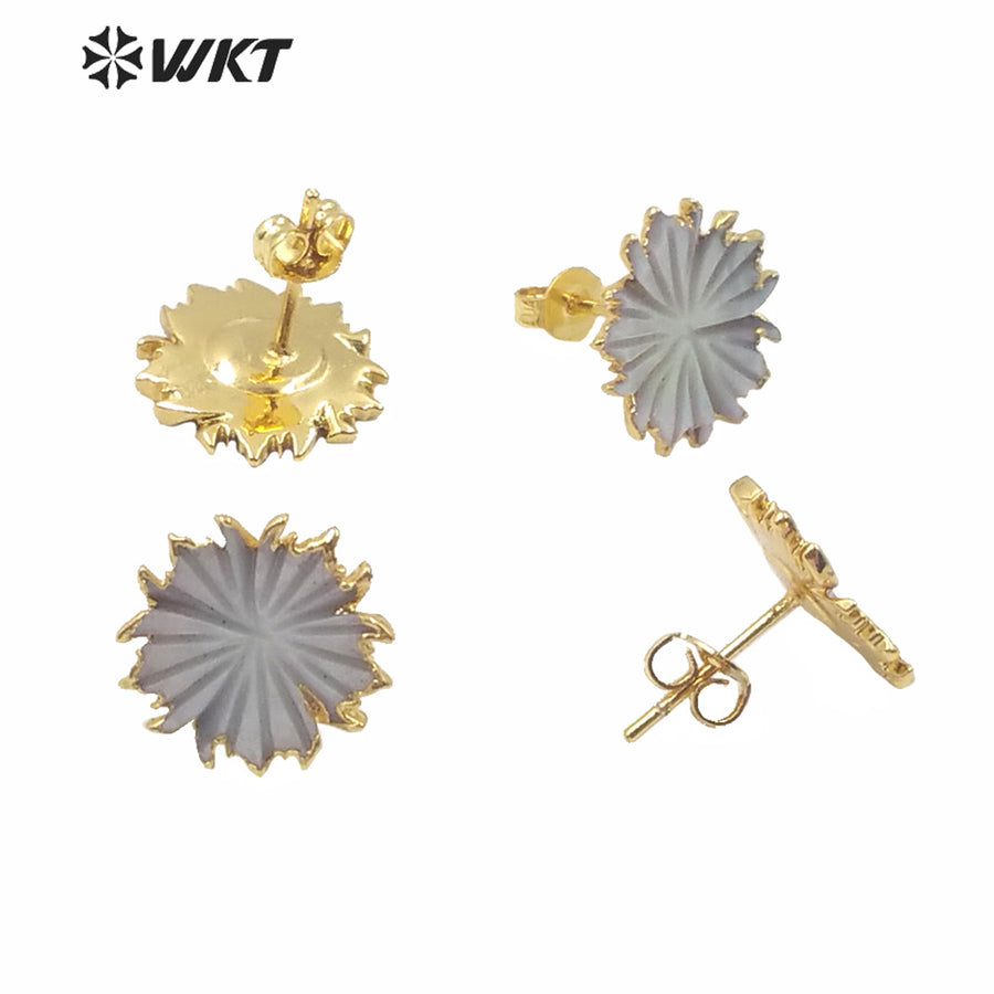 WT-MPE041 Wholesale Fashion Gold Electroplated White Shell Chrysanthemums Studs Populared Flower Studs White Shell Earrings Stud