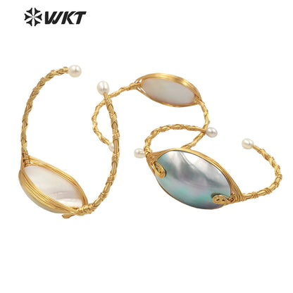 WT-MPB049 Statement Fashion Coil Yellow Brass Delicate Bangle Mother of Pearl Women Pendant Bangle