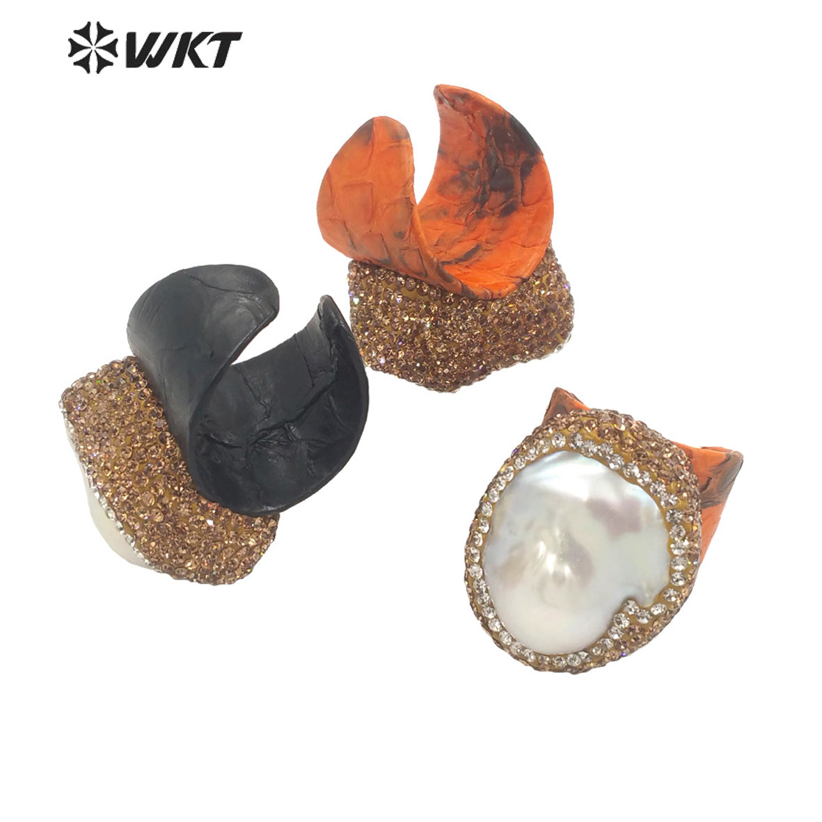 WT-MPR040 Wholesale Fashion Baroque Pearl Ring With Genuine Leather Gorgeous Dubai Style Precious Women Diamond Ring for Party