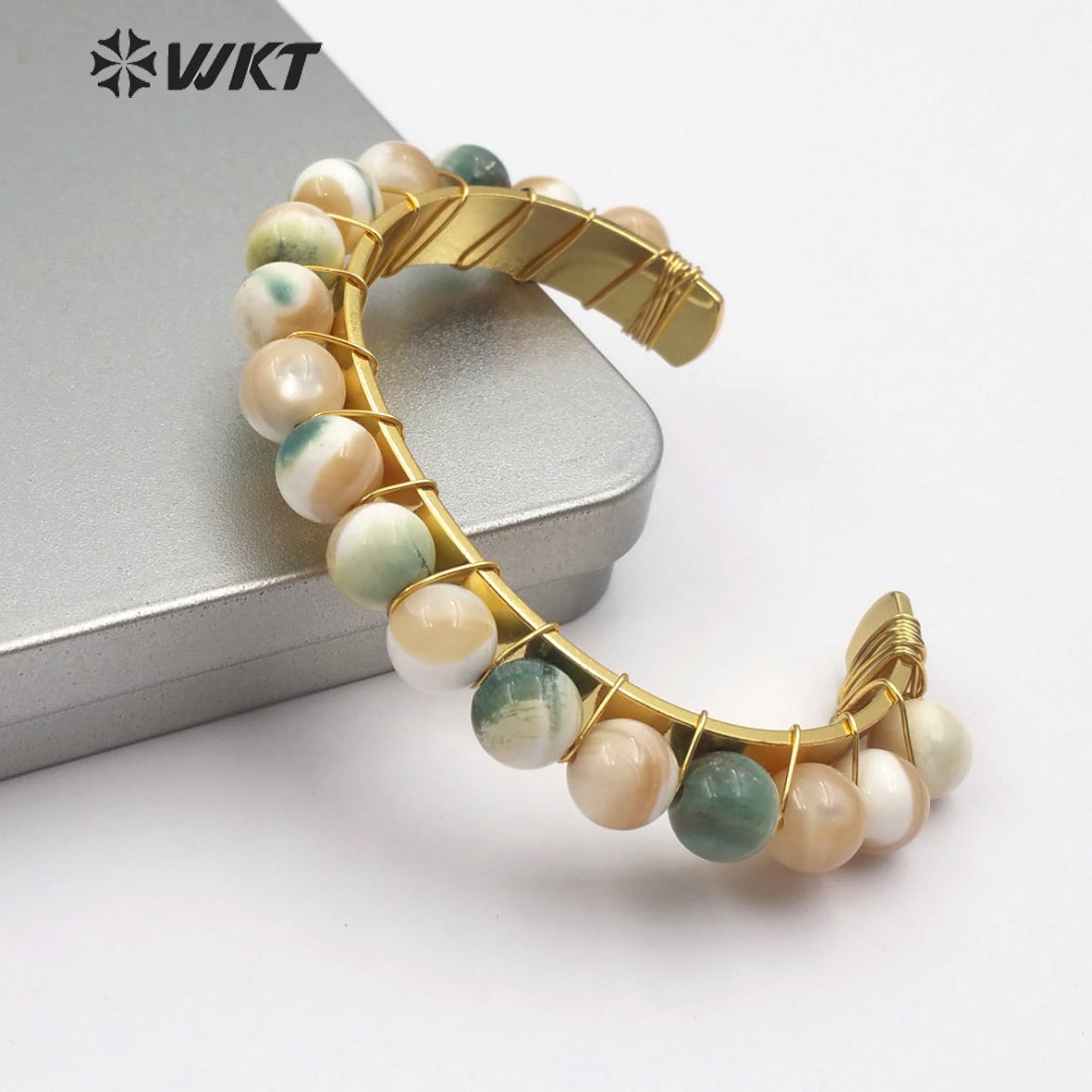 WT-B477 Wholesale New Jewelry Natural Shell Gold Bangles Nice Decent Lady Shell Bangles Anniversary Gift Birthday Gift