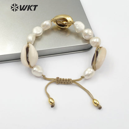 WT-B455 Wholesale Fashion Jewelry Handmade Natural Freshwater Pearl Bracelet Adjustable White Pearl and Cowrie Shell Bracelets