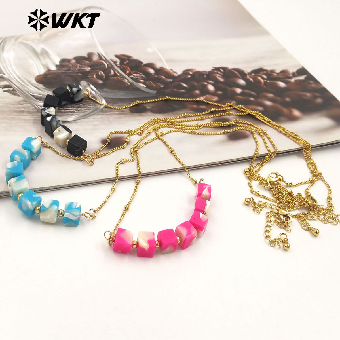WT-N1469 Wholesale Fashion Elegant Handmade Square Natural Space Shell Beads Necklace Boho Women Style