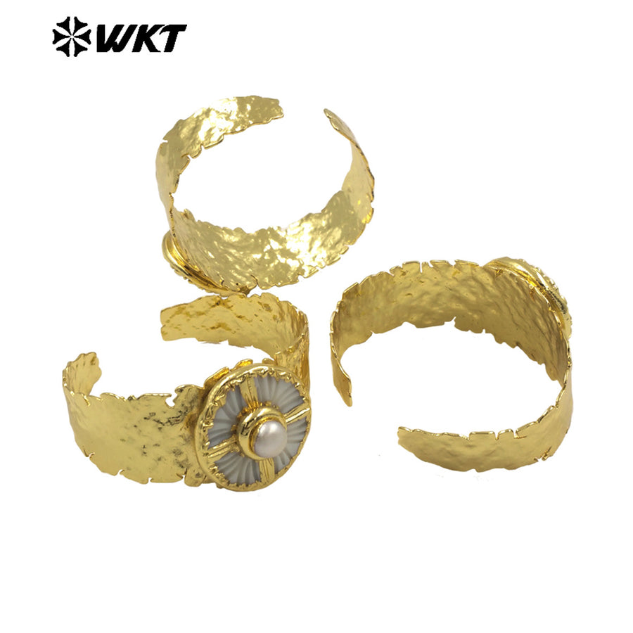 MPB123 High Quality Bohemia Style Gold Plated With Natural Round Pearl Handmade Carved Shell Women Metal Bracelet Adjustable