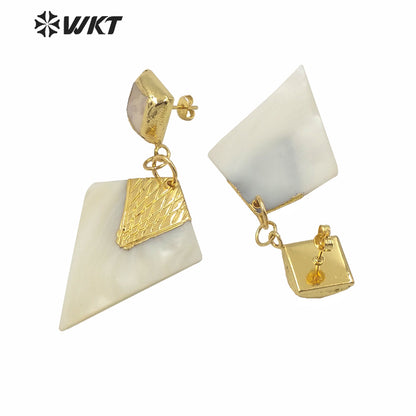 WT-MPE042 Unique Fashion Gold Electroplated Arrowhead White Shell Earrings Women Anniversary Wedding Gift Earrings Studs