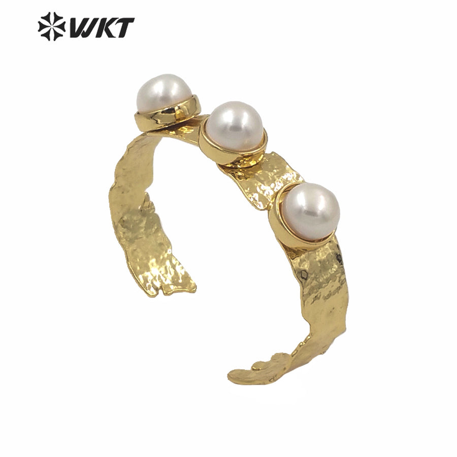 MPB018 Wholesale Triple Pearls Irregular Gold Elelctroplated Cuff Bangle in Adjustable Size Fashion Women Pearl Bangle
