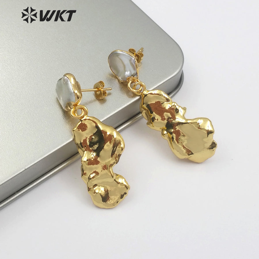 WT-E490 Boho Gift for Women Freshwater Pearl Stud With Random Shape Double Pearl Jewelry Full Gold Dipped Baroque Pearl Earring