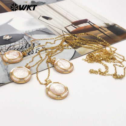 WT-JN364 Wholesale Gold Plated Natural Shell With Zircon Round Religious Style Pattern Pendant Necklace For Lady Jewelry