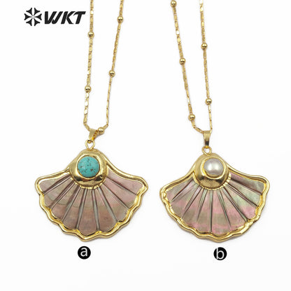 WT-JN065 Wholesale Dark Shell Scalloped Top with Pearl Pendant or Turquoise Pendant of Gold-plated Embellishment Shell Necklace