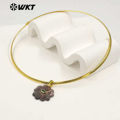 WT-JN390 Luxury Wonderful Zircon And White Shell Flower Shape Pendant Gold Necklaces Choker For Friends Birthday Gifts