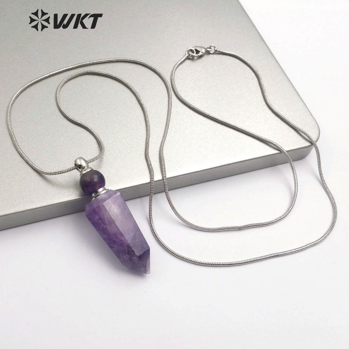 WT-N1161 Wholesale Classic Fashion Silver Necklace with Stone Perfume Bottle Pendant Silver Necklace