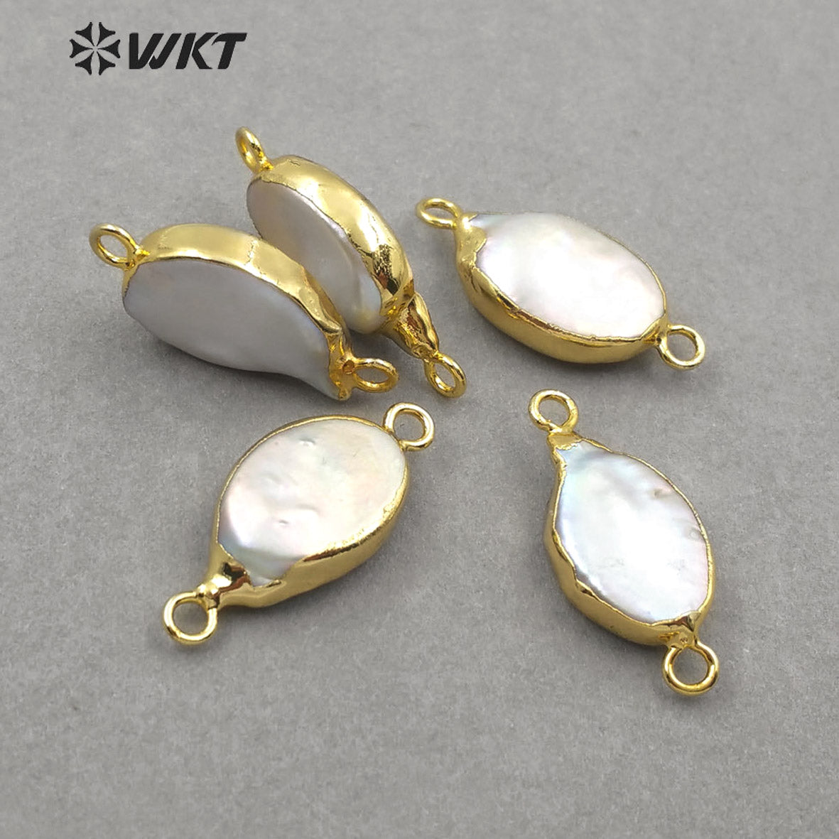 WT-JP131 Natural Freshwater Pearl Pendant 18K Gold Electroplated for Jewelry Making White Pearl Oval Pearl Connectors