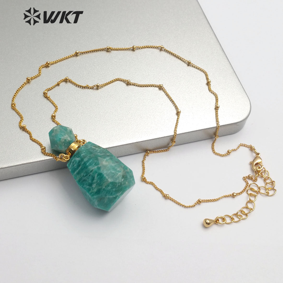 WT-N1162 Hot-sales Classic Fashion Gold Necklace with Natural Stone Perfume Bottle Pendant Real Gold Necklace