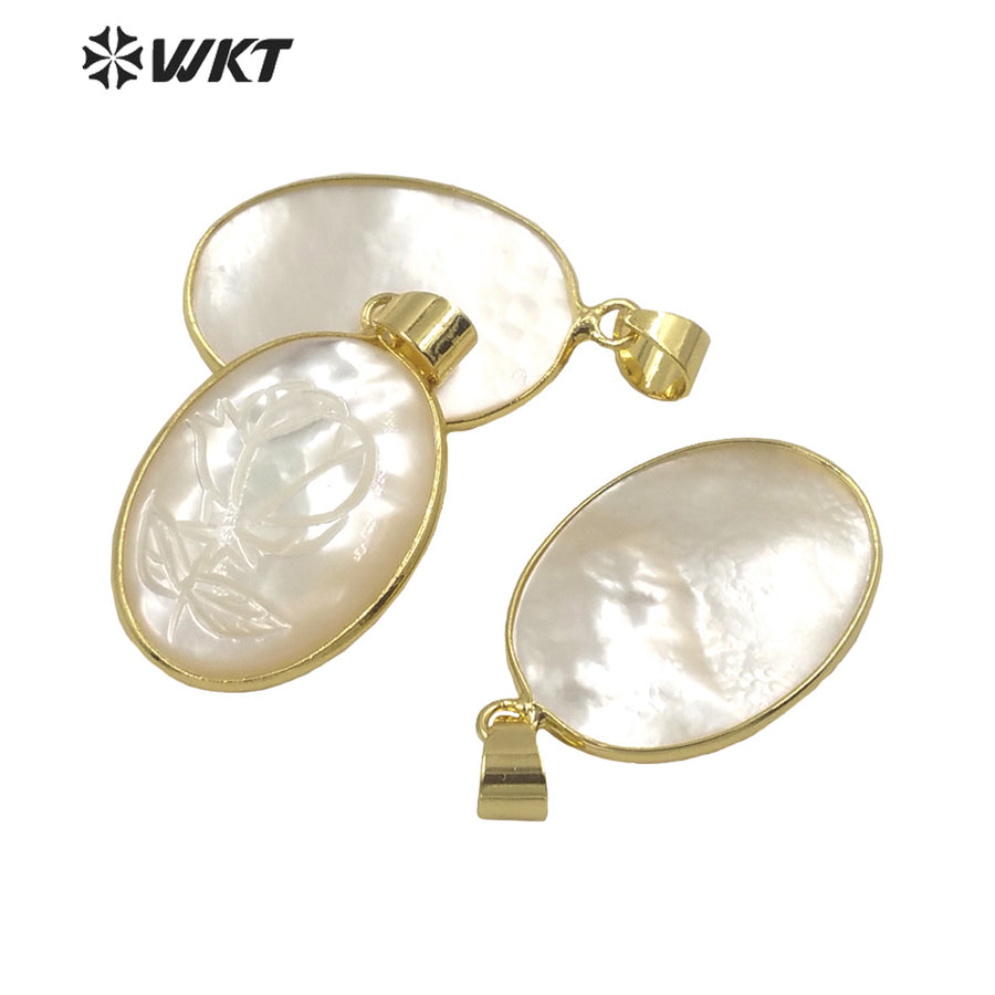 WT-JP266 WKT European Design Gold Electroplated Bezel Mother of Pearl Rose Flower Pendant Hand Carved White Oval Shell Flower
