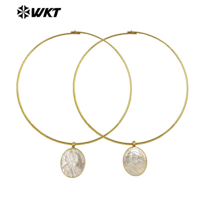 WT-JN401 Newest Fashion Gold Plated Round Choker With MOP Men Head Pattern Pendant Necklace For Female Simple Style Jewelry