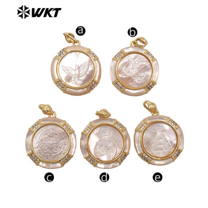 WT-JP468 Minimalist 18K Gold Plated Zircon And Natural Shell Round Religious Styles Pendants For Fashion Necklace Making