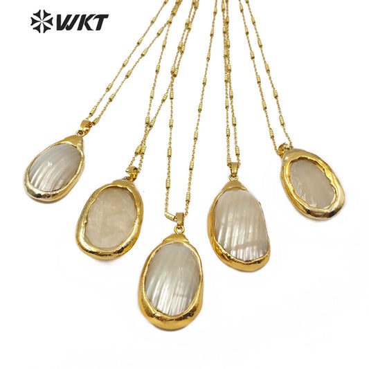 WT-JN083 Gold Bezel Pendant for Women Shell Pendant Beach Jewelry Irregular Oval Natural Sea Shell White Shell Necklace