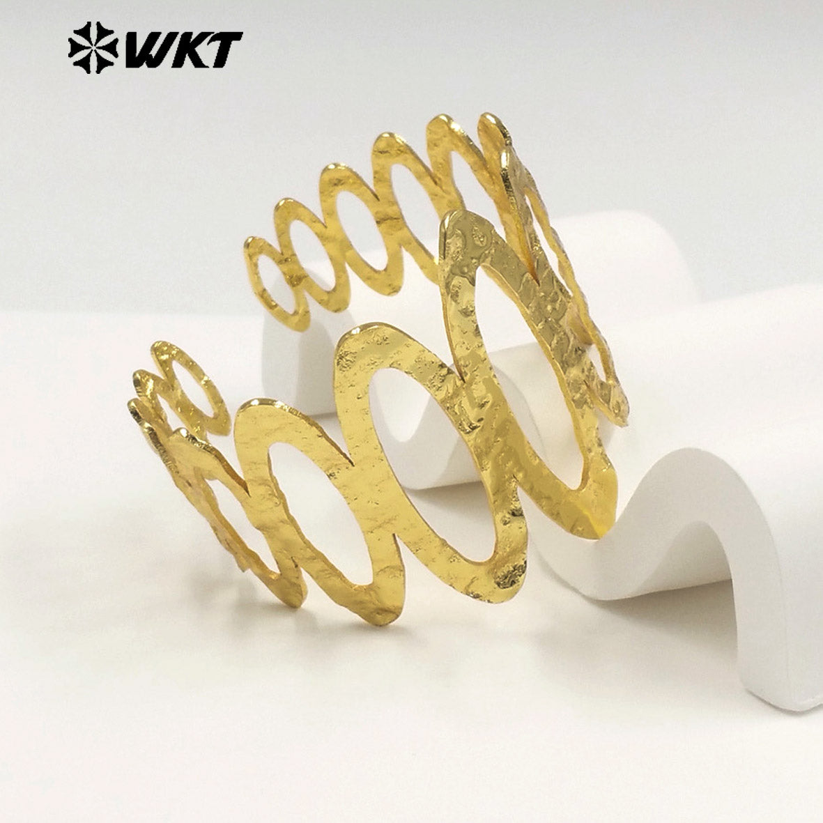 WT-B714 Exclusive Gold Plated Big And Small Oval Shape Yellow Brass Metal Bangle Adjustable Size For Female Fashion Jewelry