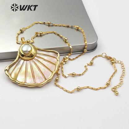 WT-JN067 Light-colored Shell Fan-shaped Top with Pearl Pendant or Turquoise Pendant Embellishment of Gold-plated Necklace