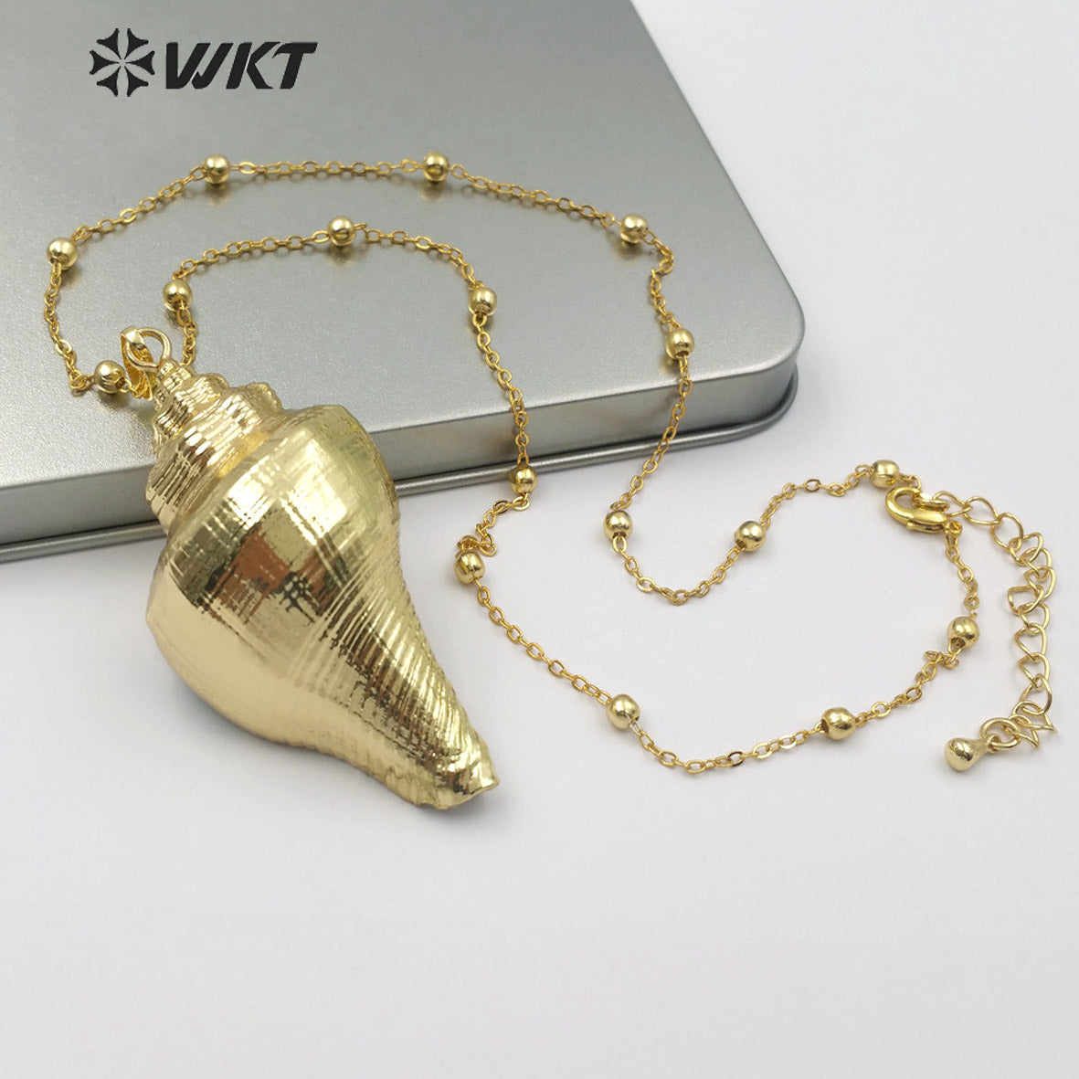 WT-JN071 Natural Sea Shell Pendant for Women Fashion Jewelry Making Boho Style Full Gold Dipped Trumpet Shell Necklace