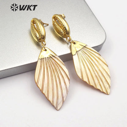 WT-E573 Wholesale Natural Shell and Cowrie Earring Gold Electroplated Leaf Shape Earrings Women Fashion Shell Earrings Jewelry