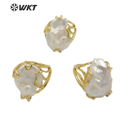 WT-MPR037 Unique Fashion Gold Plated Resist Tarnishable Freshwater Pearl Ring for Friend Wedding Ring Gorgeous Claw Setting Ring