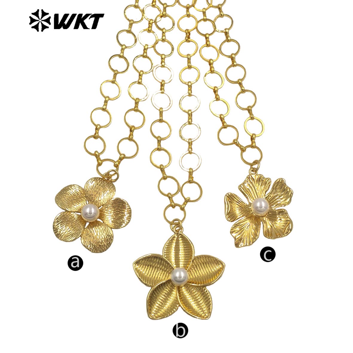 WT-N1514 Lovely Gold Plated Round Metal Chain With Brass And Artificial Pearl Flowers Pendant Necklace As Girl Fashion Jewelry