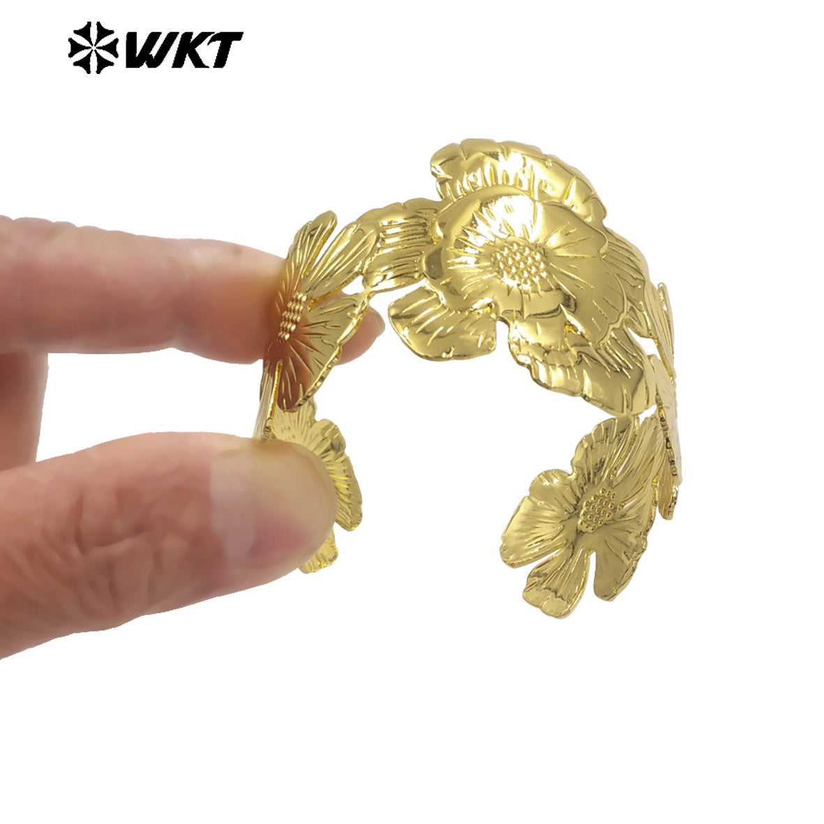 WT-JF359 New Sales Flowers Shape Gold Electroplated Women Bangle Adjustable Size Beautiful Fashion Jewelry Accessories