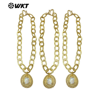 WT-JN367 Fashion Simple Gold Electroplated Metal Thick Chain With Natural Freshwater Pearl Pendant Necklace For Birthday Gifts
