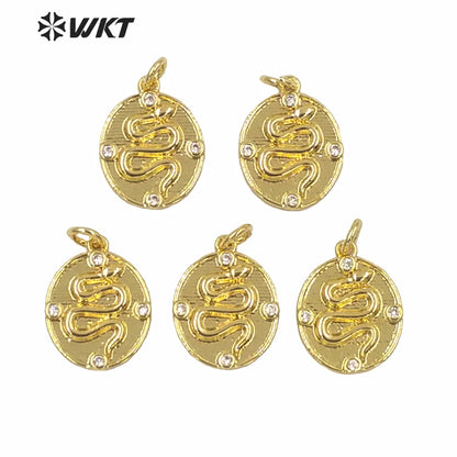 WT-MP176 Wholesale New Design Oval Shape CZ Micro Pave Snake Pendant Gold Electroplated Lucky Charm Pendant Unisex Style