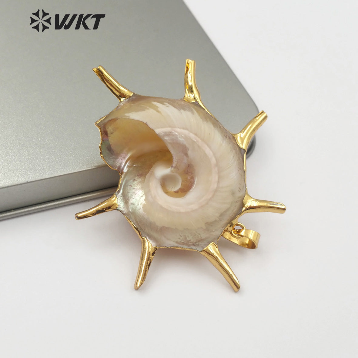 WT-JP134 Wonderful Fashion 18K Gold Electroplated Natural Trumpet Shell Pendant For Women Necklace Earrings DIY Making